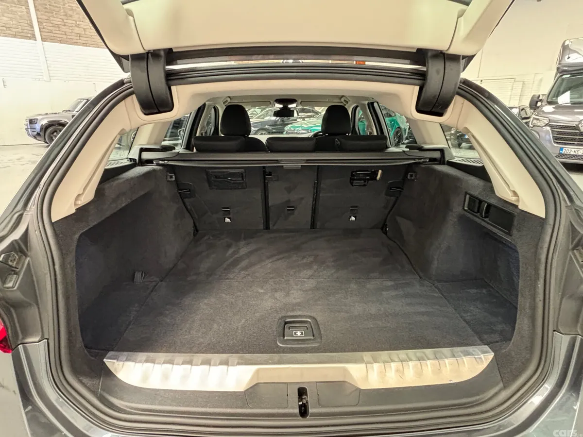 BMW 3-Series Estate, Petrol Plug-in Hybrid, 2022, Grey