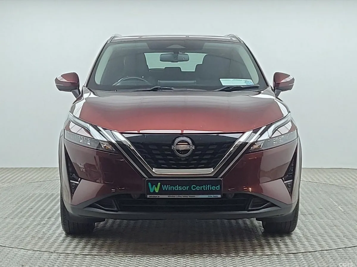 Nissan Qashqai MPV, Petrol, 2023, Red