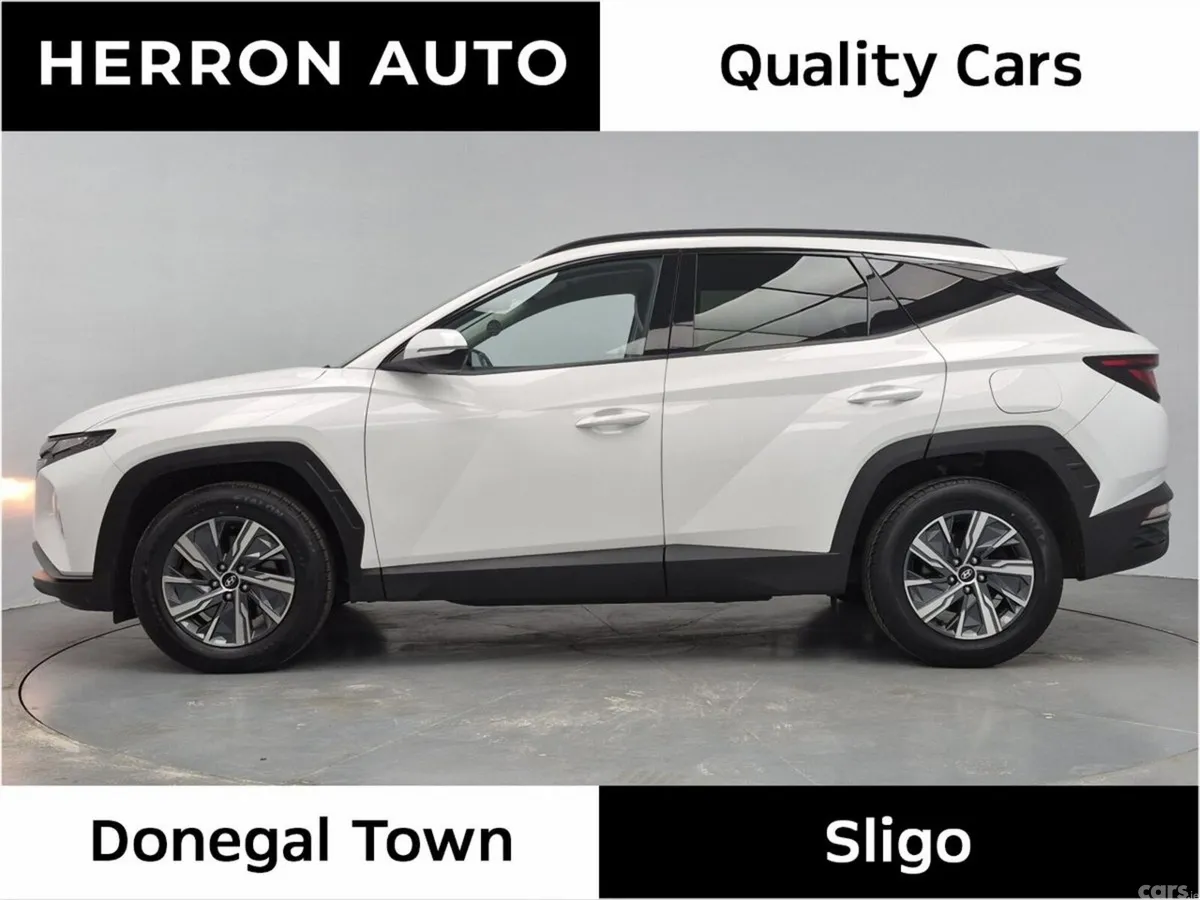 Hyundai Tucson SUV, Petrol Hybrid, 2023, White