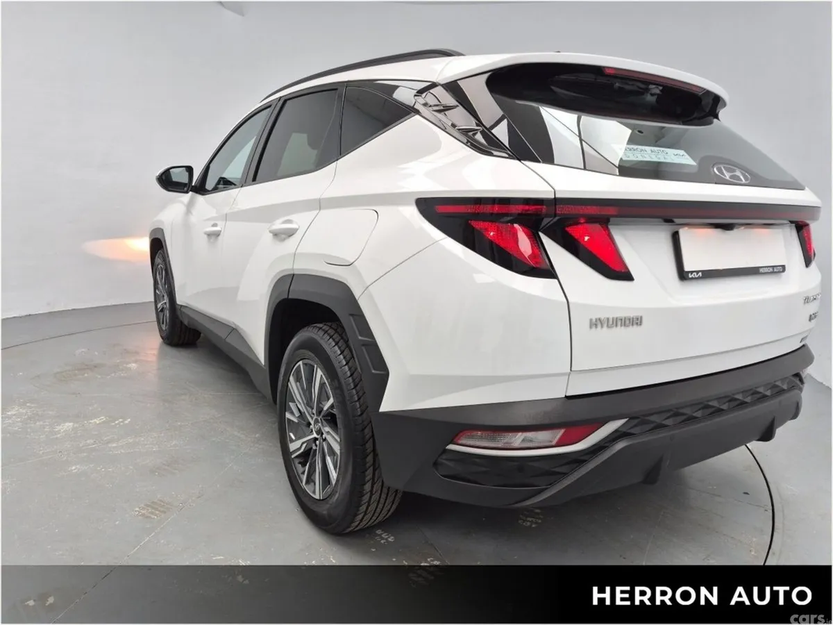 Hyundai Tucson SUV, Petrol Hybrid, 2023, White