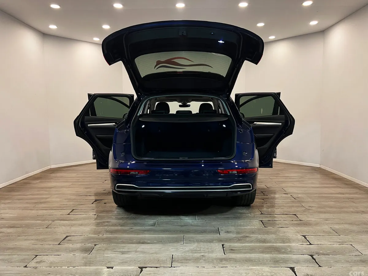 Audi Q5 SUV, Diesel, 2019, Blue