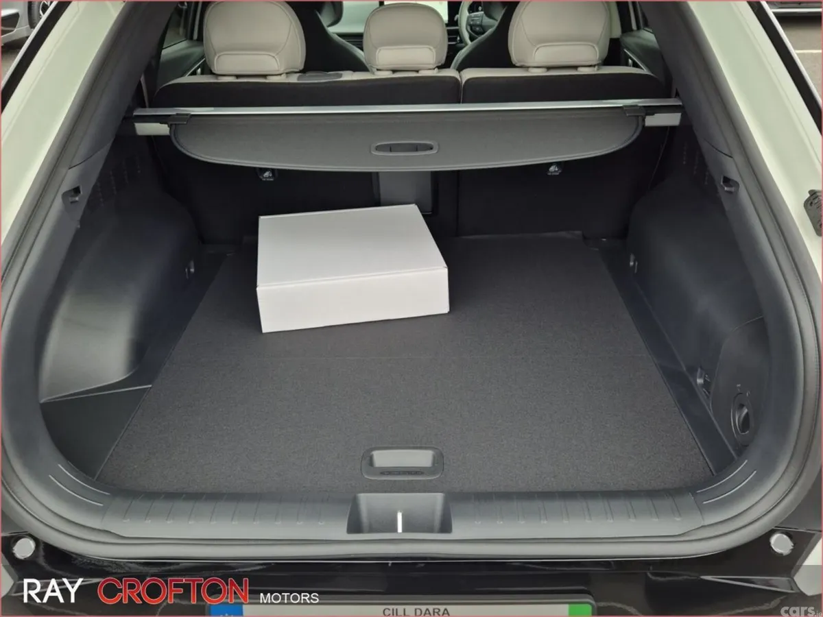 Kia EV6 MPV, Electric, 2026, White
