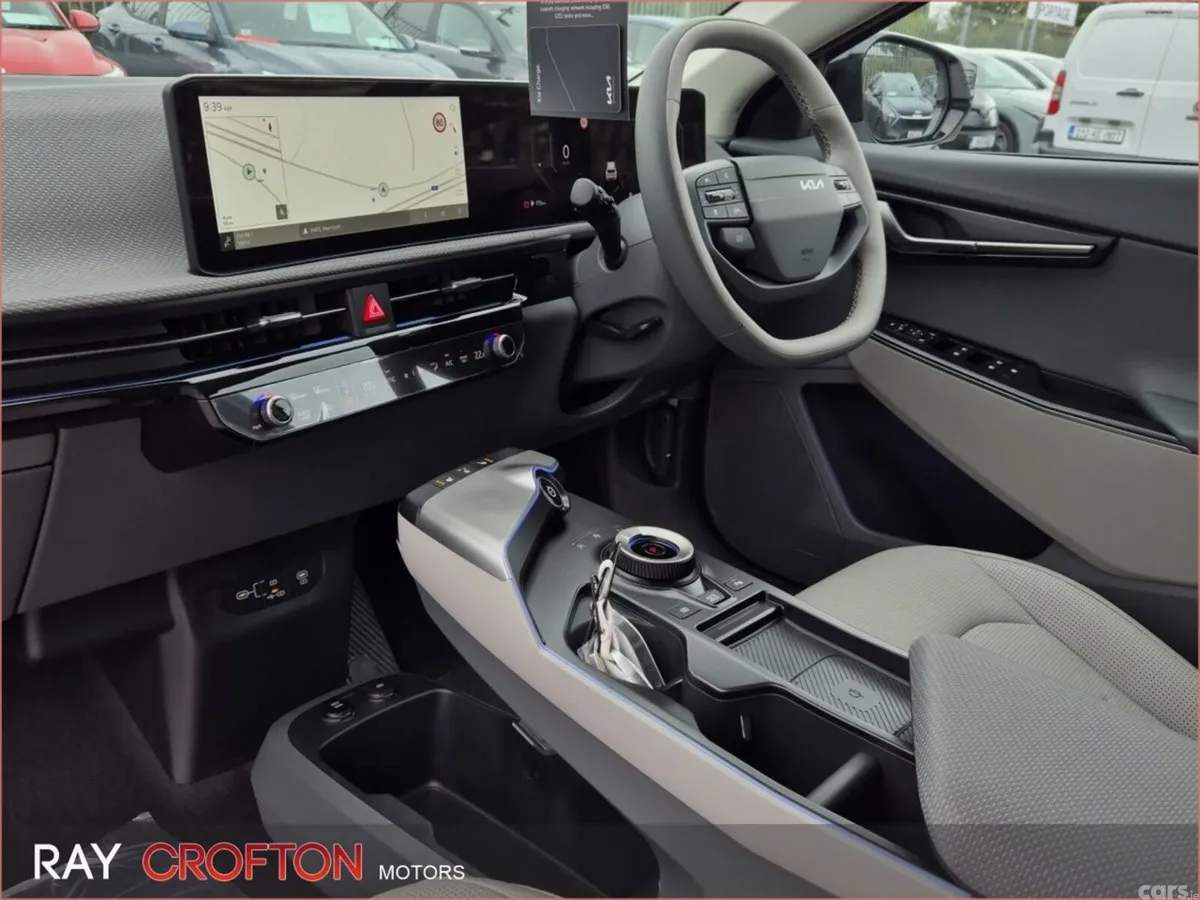 Kia EV6 MPV, Electric, 2026, White
