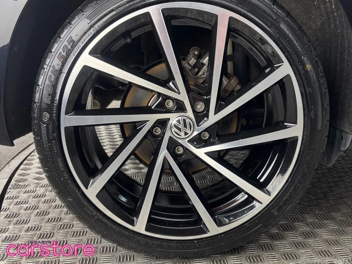 Volkswagen Golf Hatchback, Petrol, 2019, Black