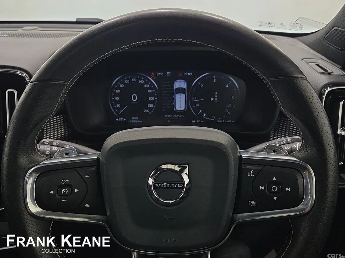 Volvo XC40 Estate, Diesel, 2020, Grey