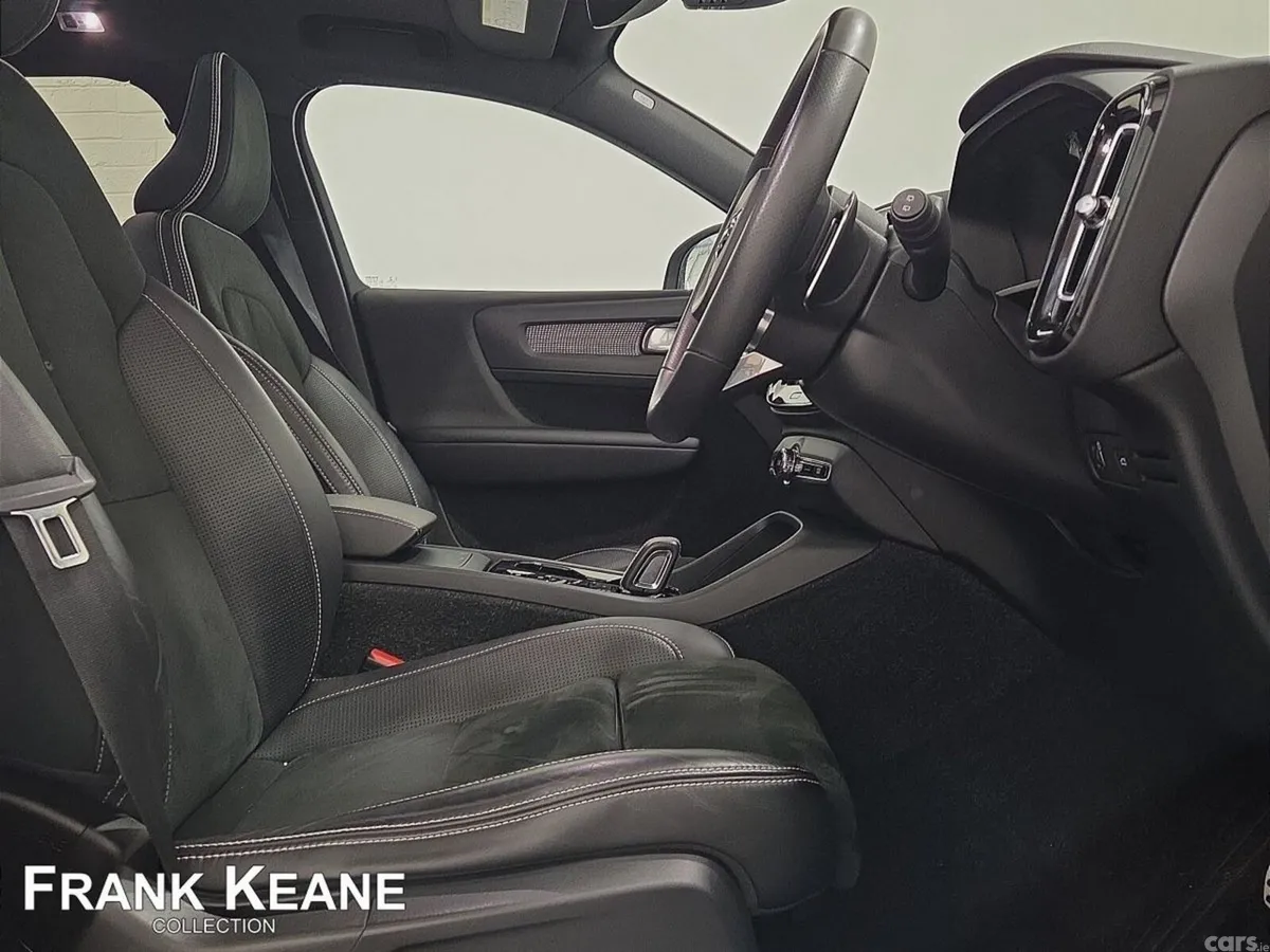 Volvo XC40 Estate, Diesel, 2020, Grey