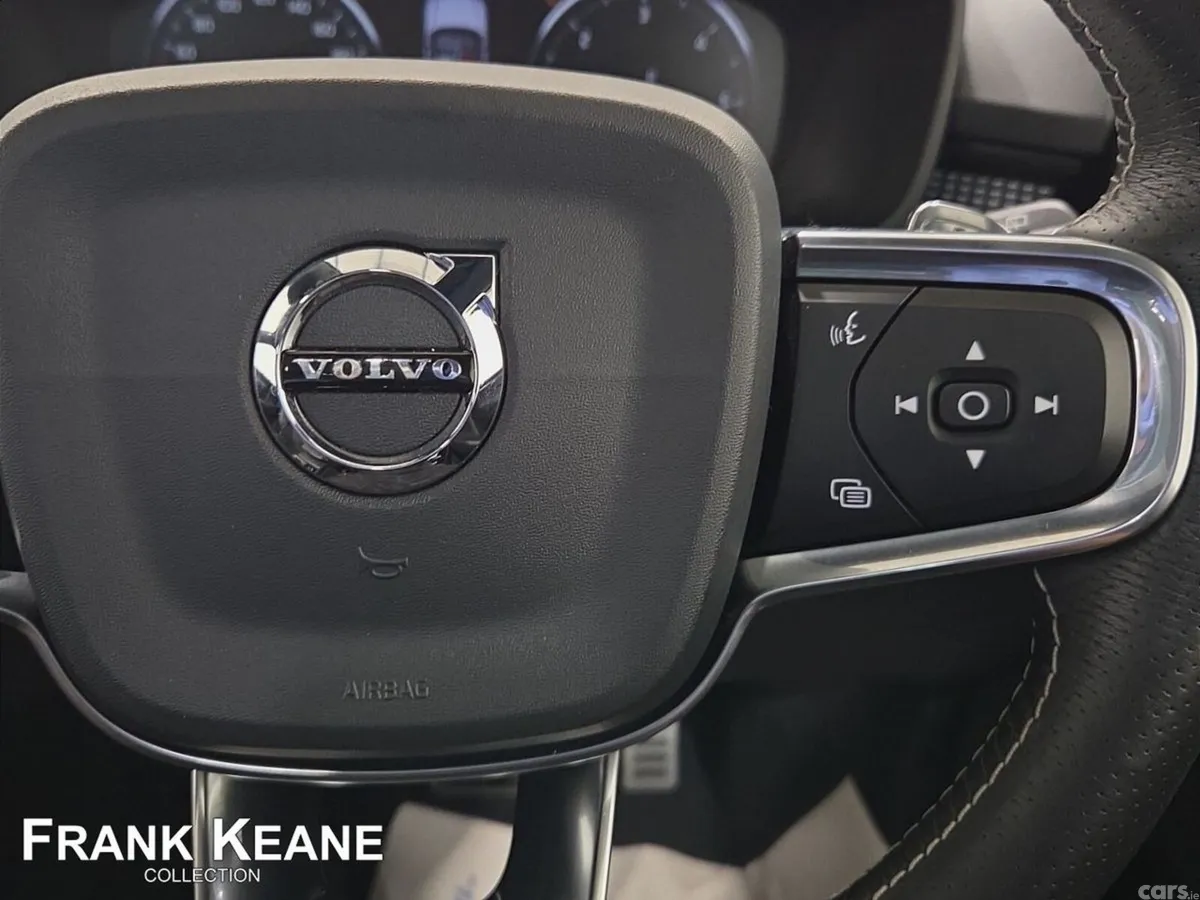 Volvo XC40 Estate, Diesel, 2020, Grey