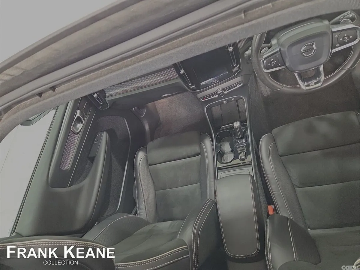 Volvo XC40 Estate, Diesel, 2020, Grey