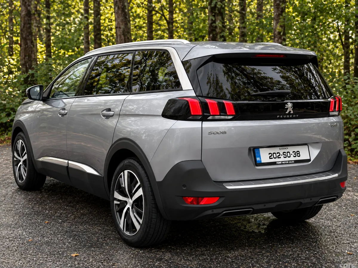 Peugeot 5008 MPV, Diesel, 2020, Grey