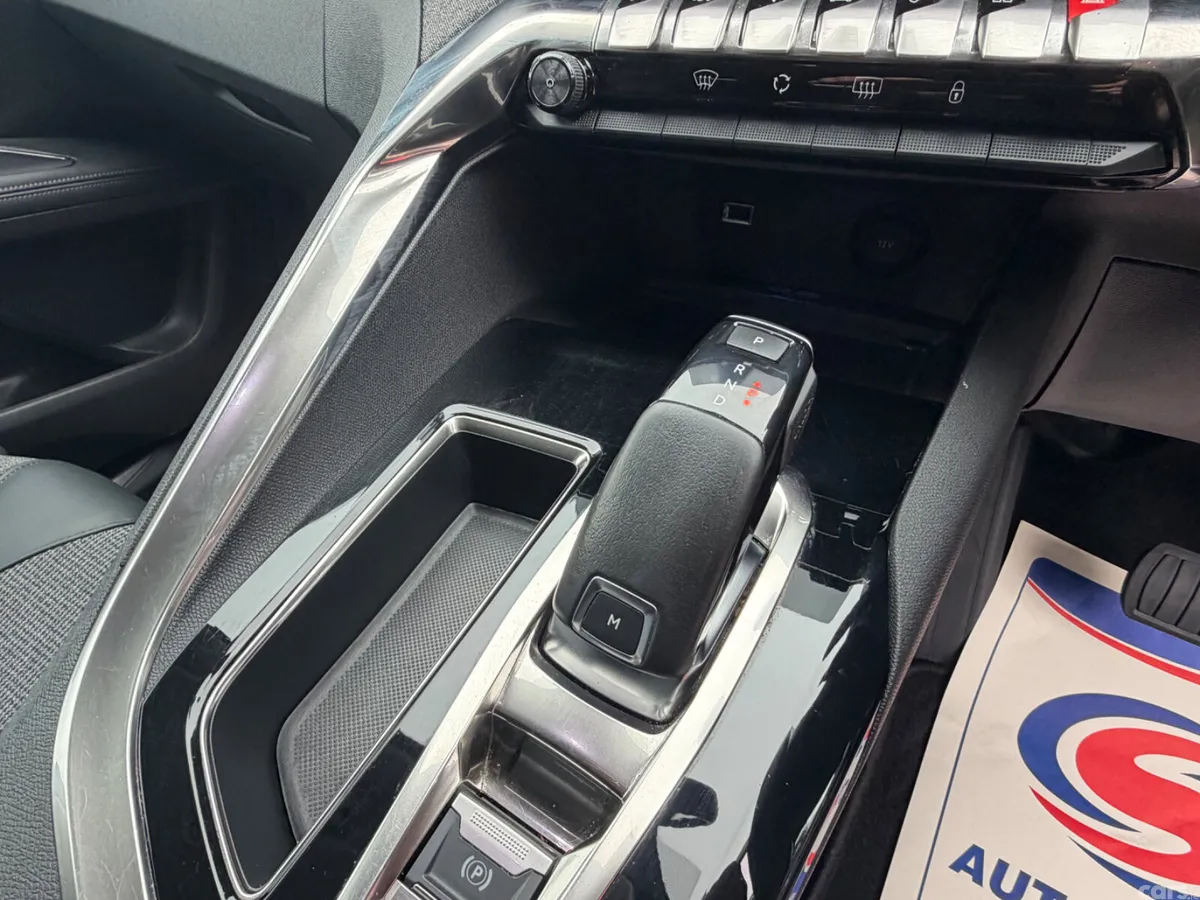 Peugeot 5008 MPV, Diesel, 2020, Grey