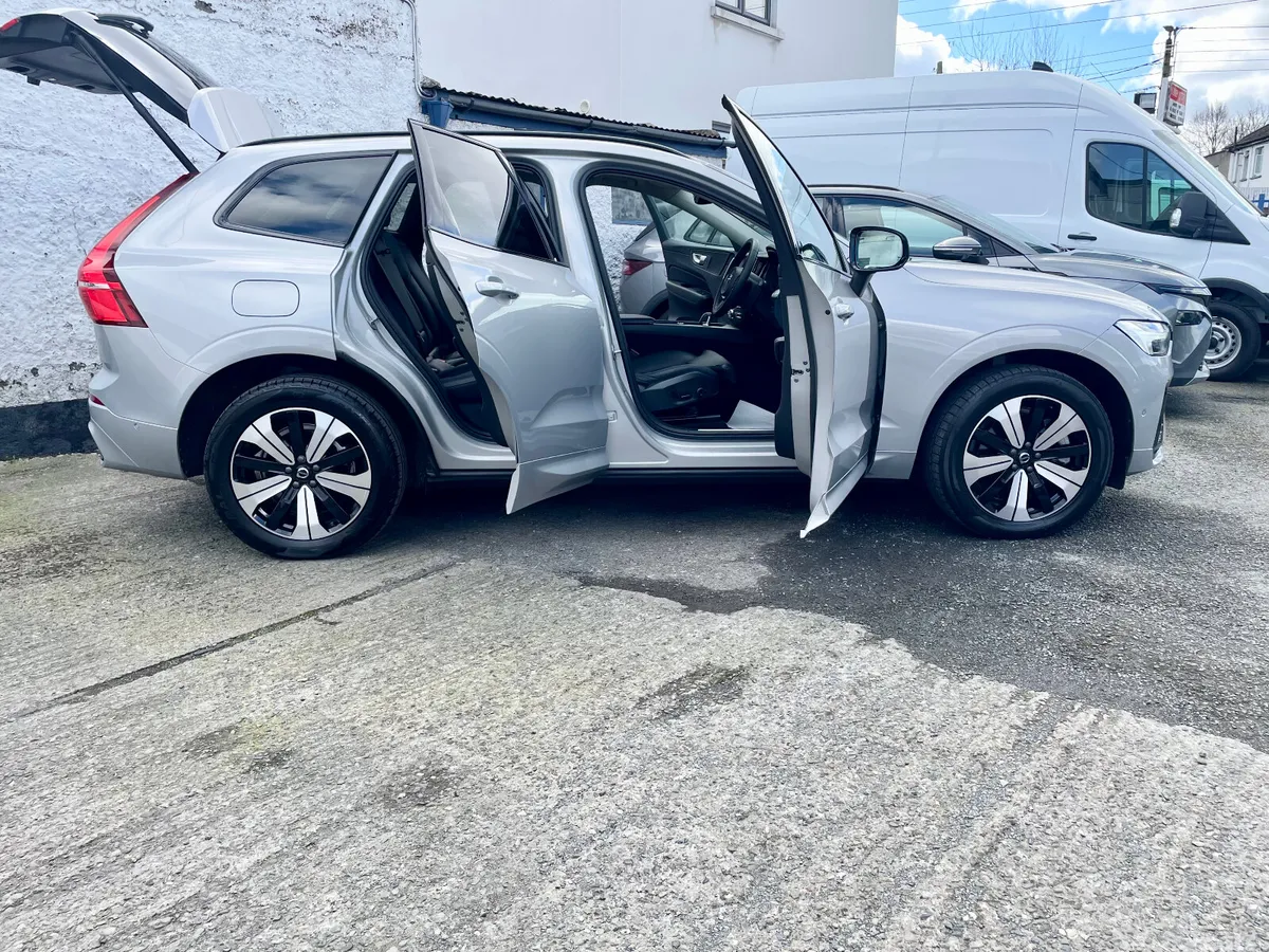 Volvo XC60 SUV, Petrol Plug-in Hybrid, 2023, Grey