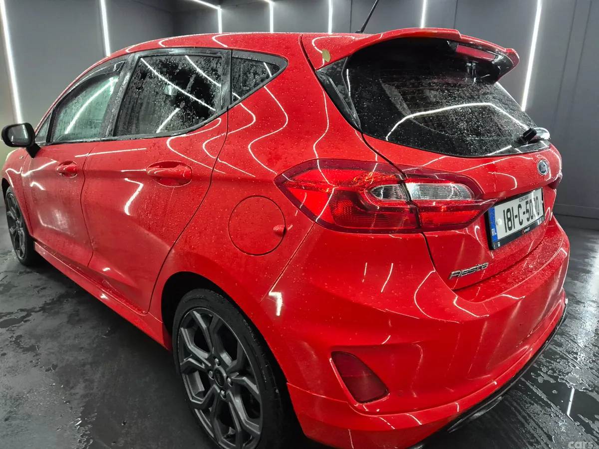 Ford Fiesta Hatchback, Petrol, 2018, Red