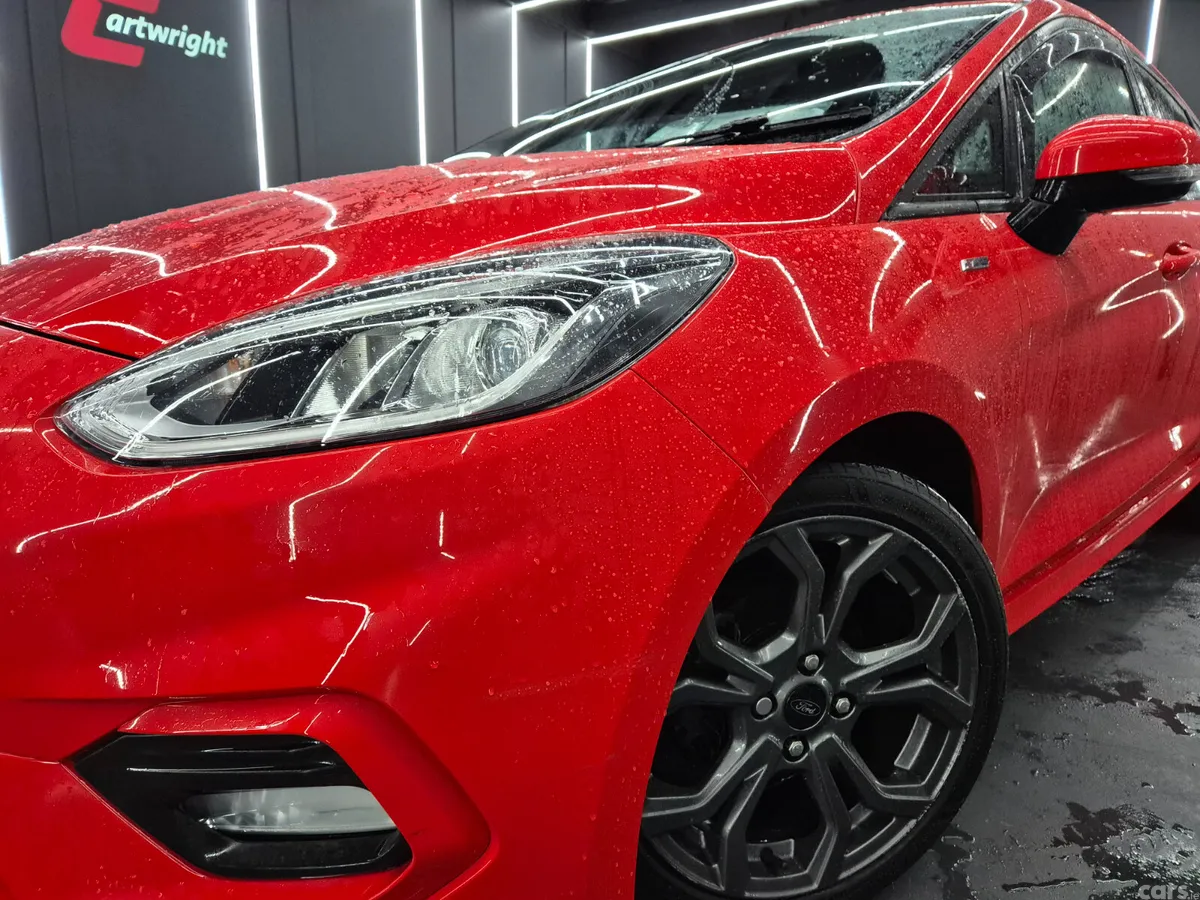 Ford Fiesta Hatchback, Petrol, 2018, Red