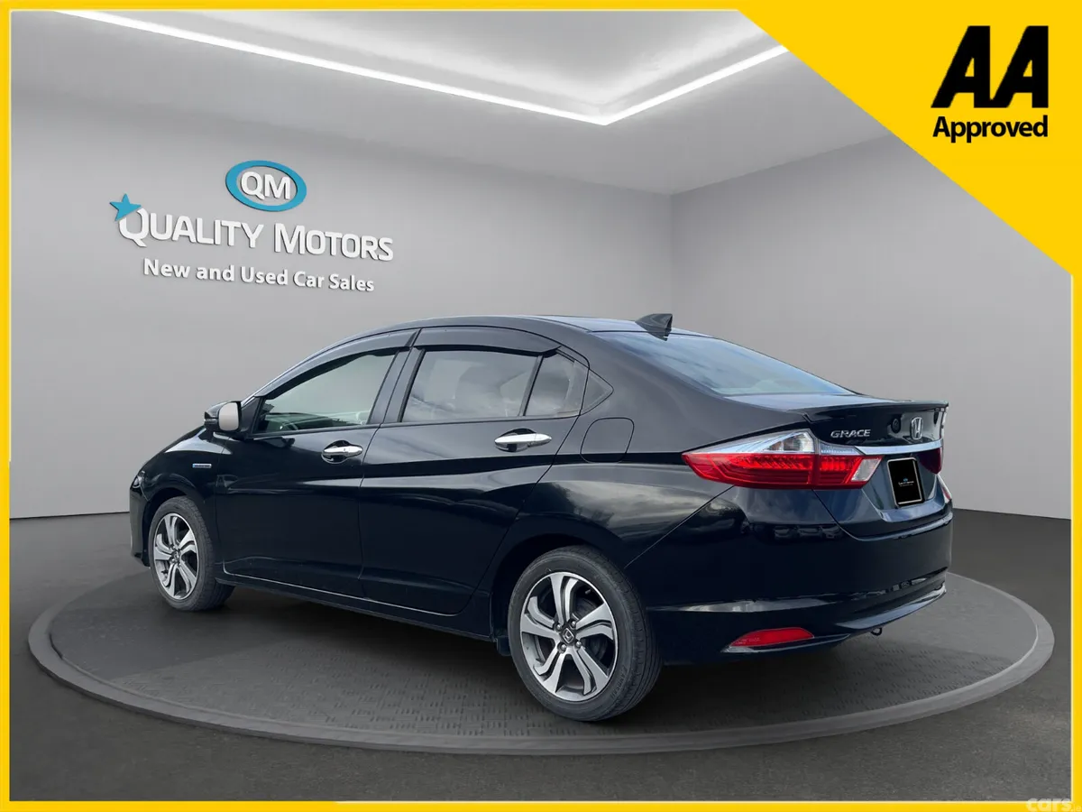 Honda Grace Saloon, Petrol Hybrid, 2015, Black