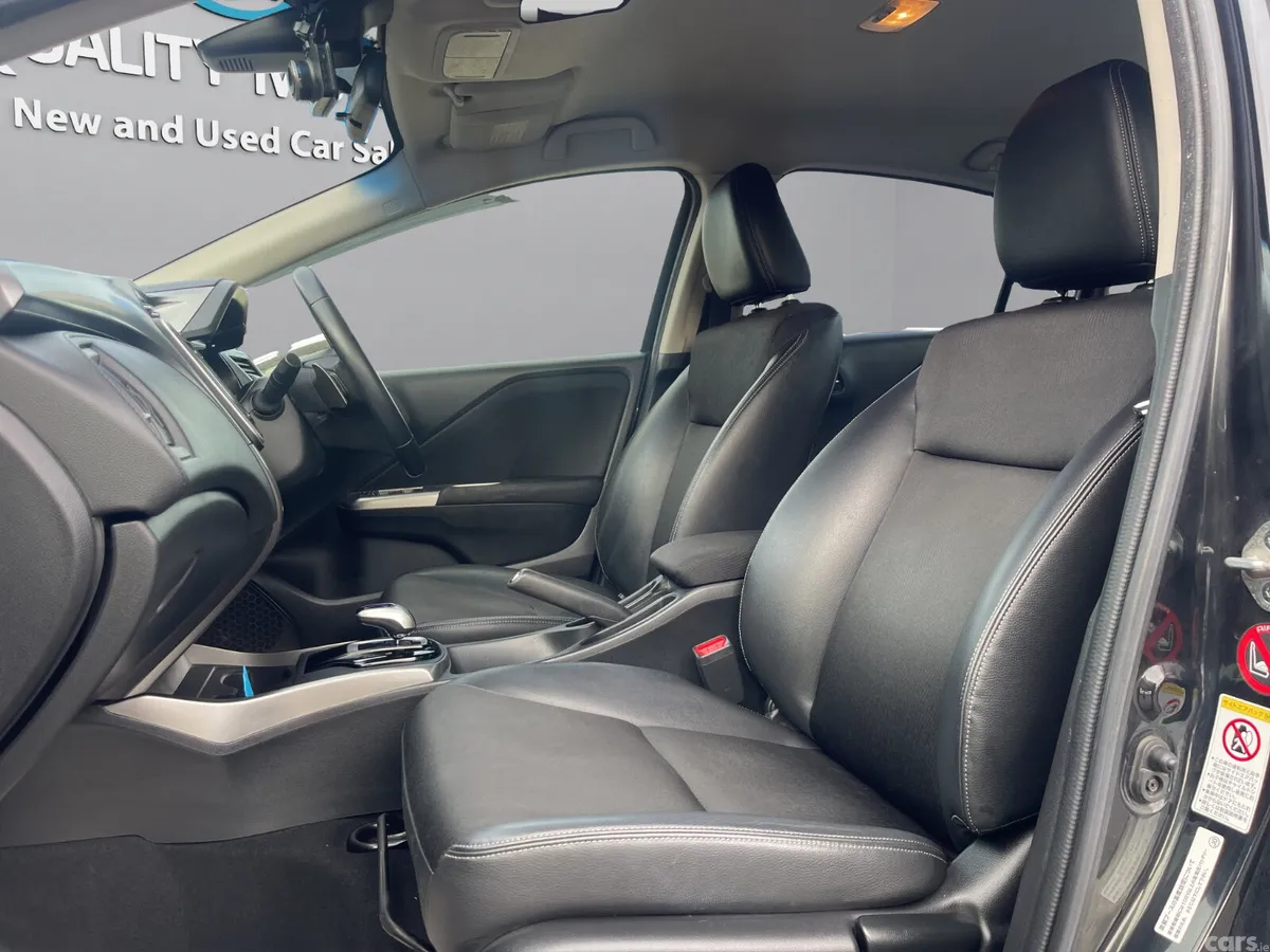 Honda Grace Saloon, Petrol Hybrid, 2015, Black
