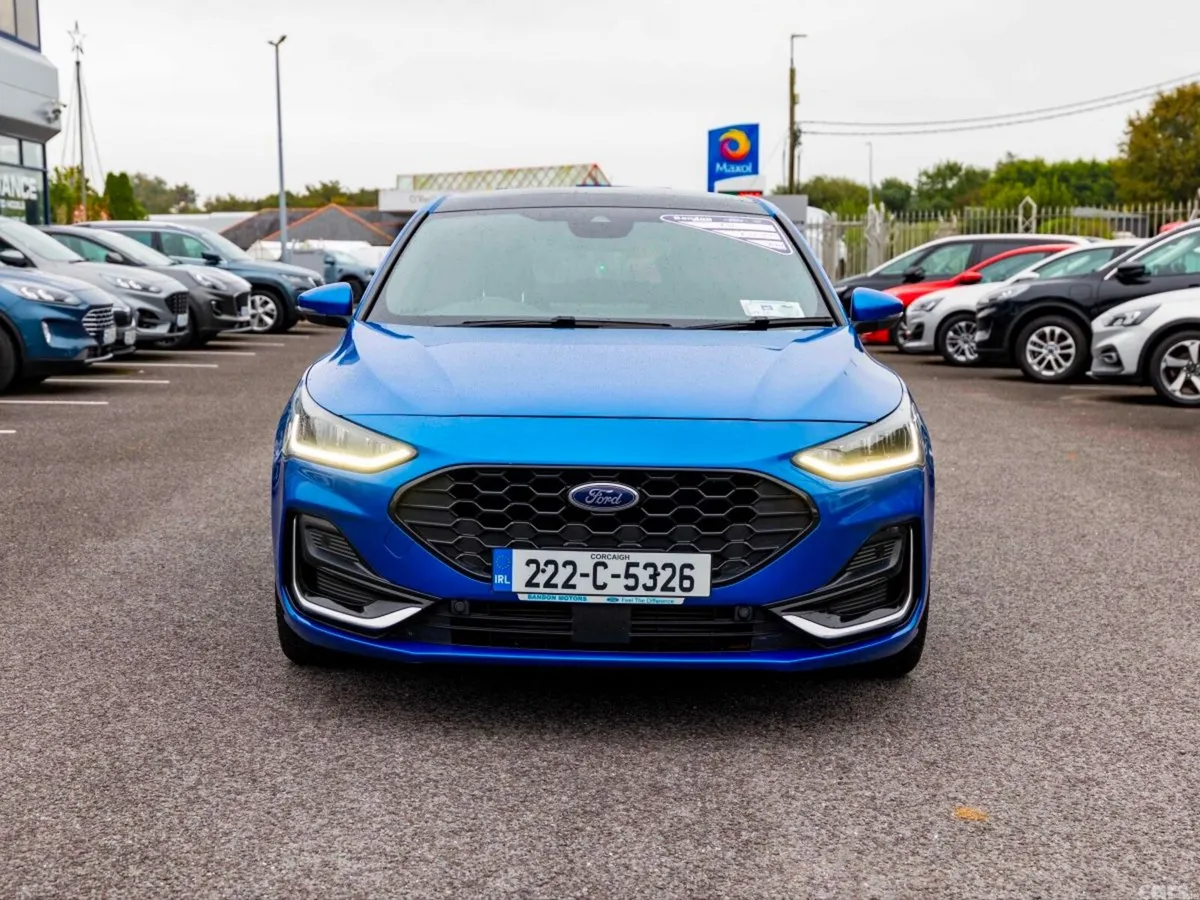 Ford Focus Hatchback, Petrol, 2022, Blue