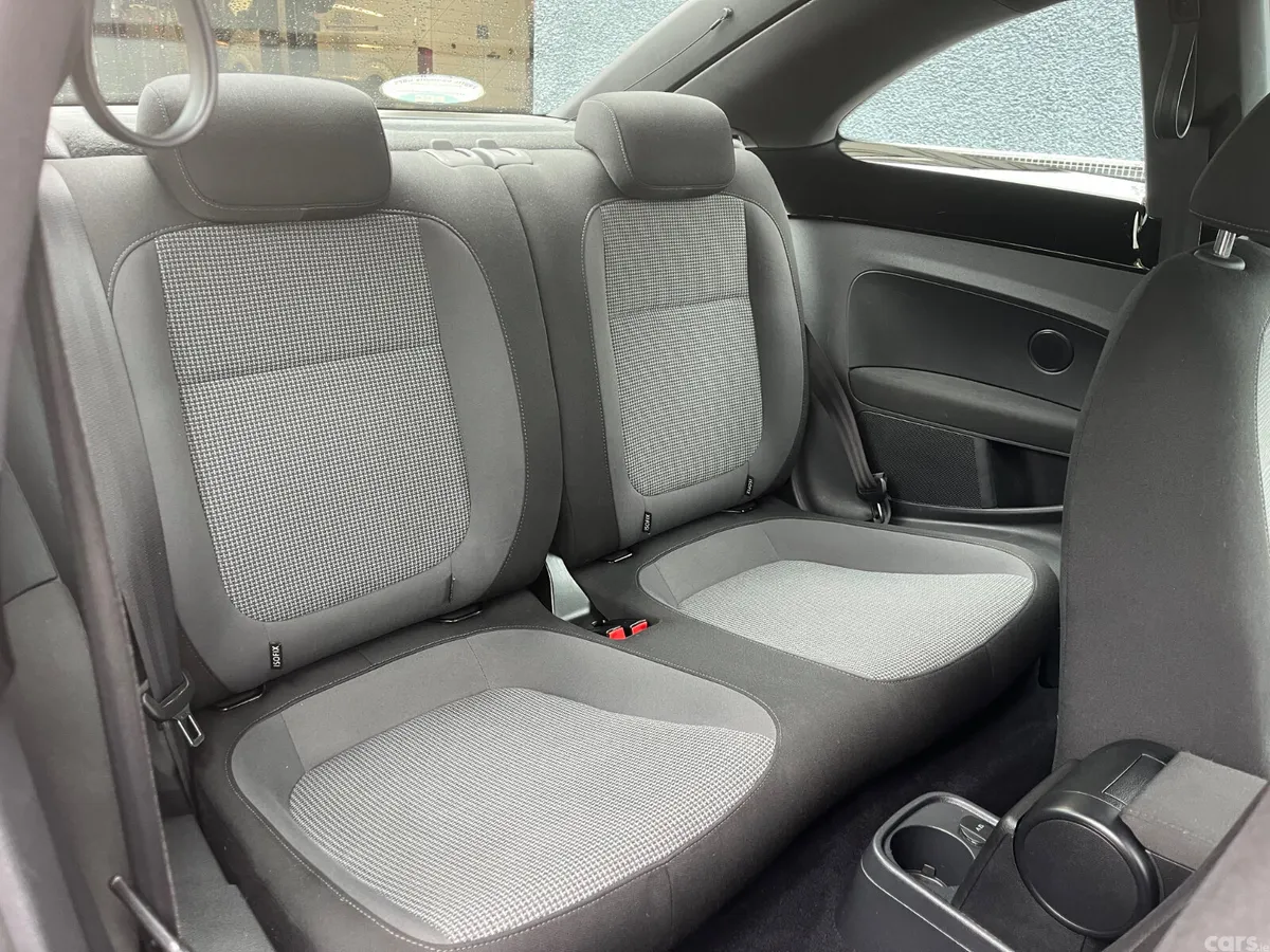 Volkswagen Beetle Hatchback, Petrol, 2015, Black