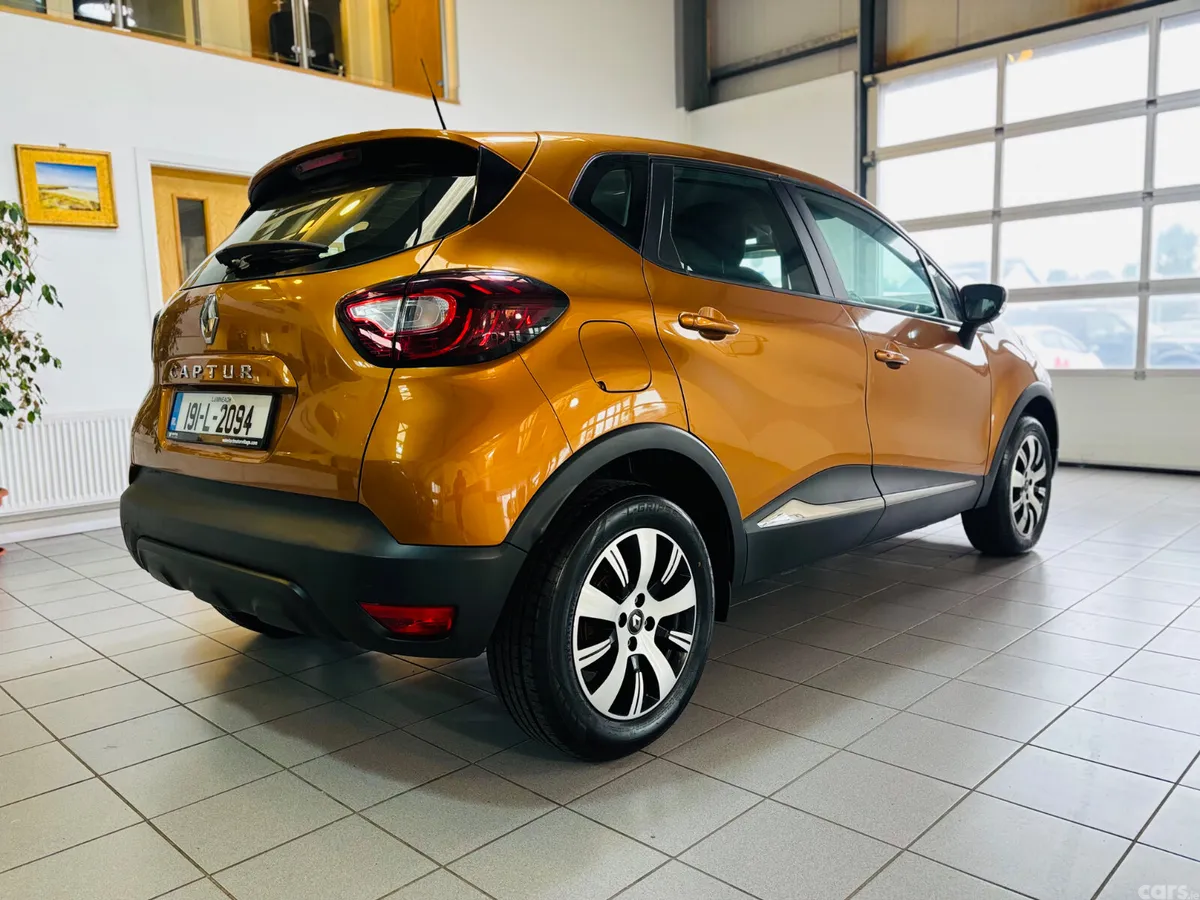 Renault Captur Hatchback, Diesel, 2019, Orange
