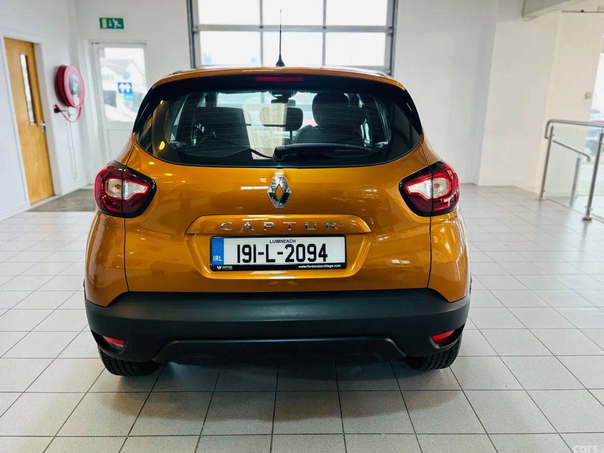Renault Captur Hatchback, Diesel, 2019, Orange