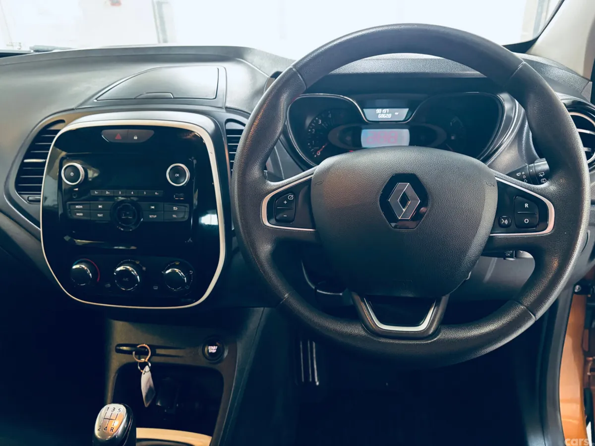Renault Captur Hatchback, Diesel, 2019, Orange
