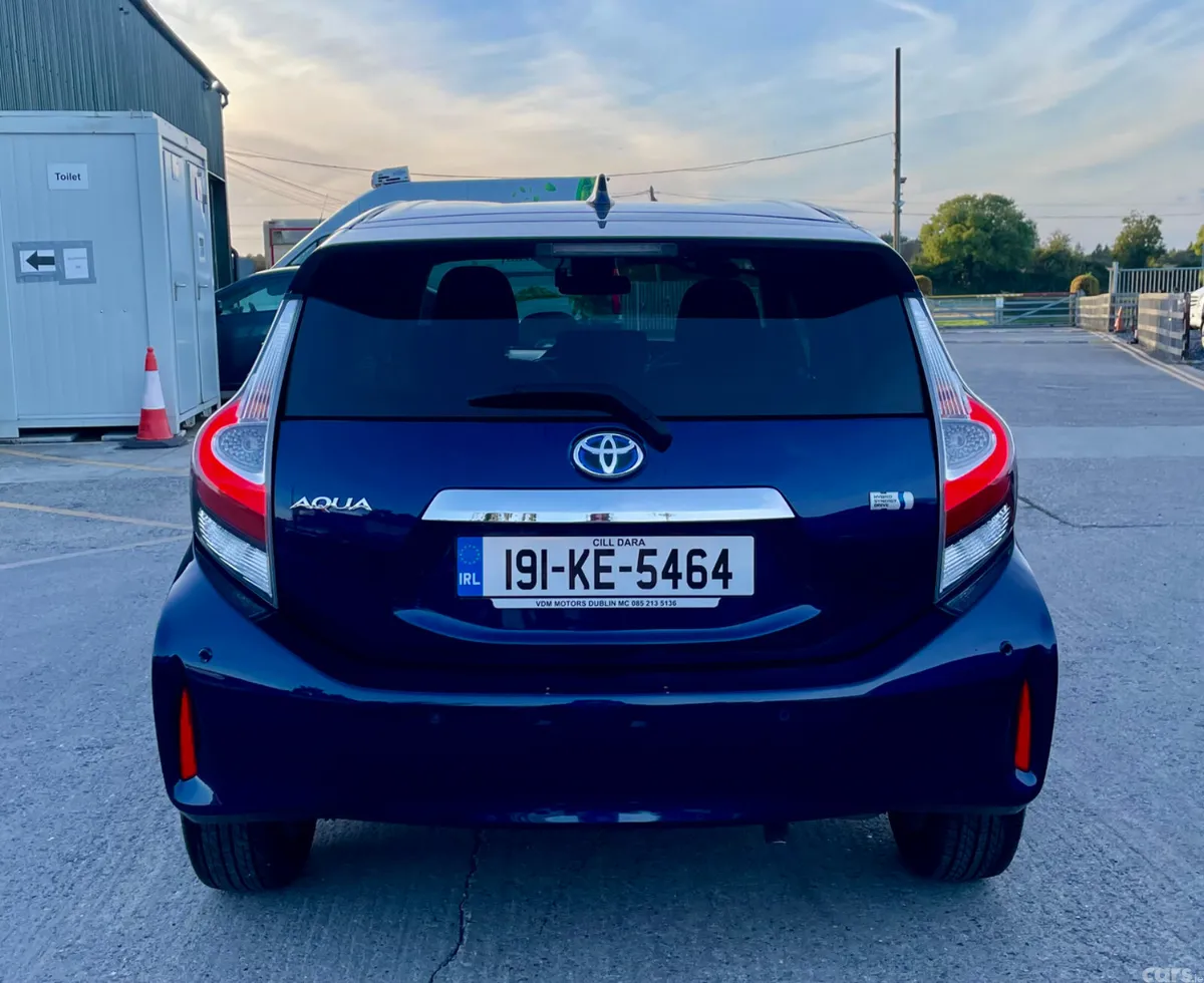 Toyota Aqua Hatchback, Petrol Hybrid, 2019, Blue