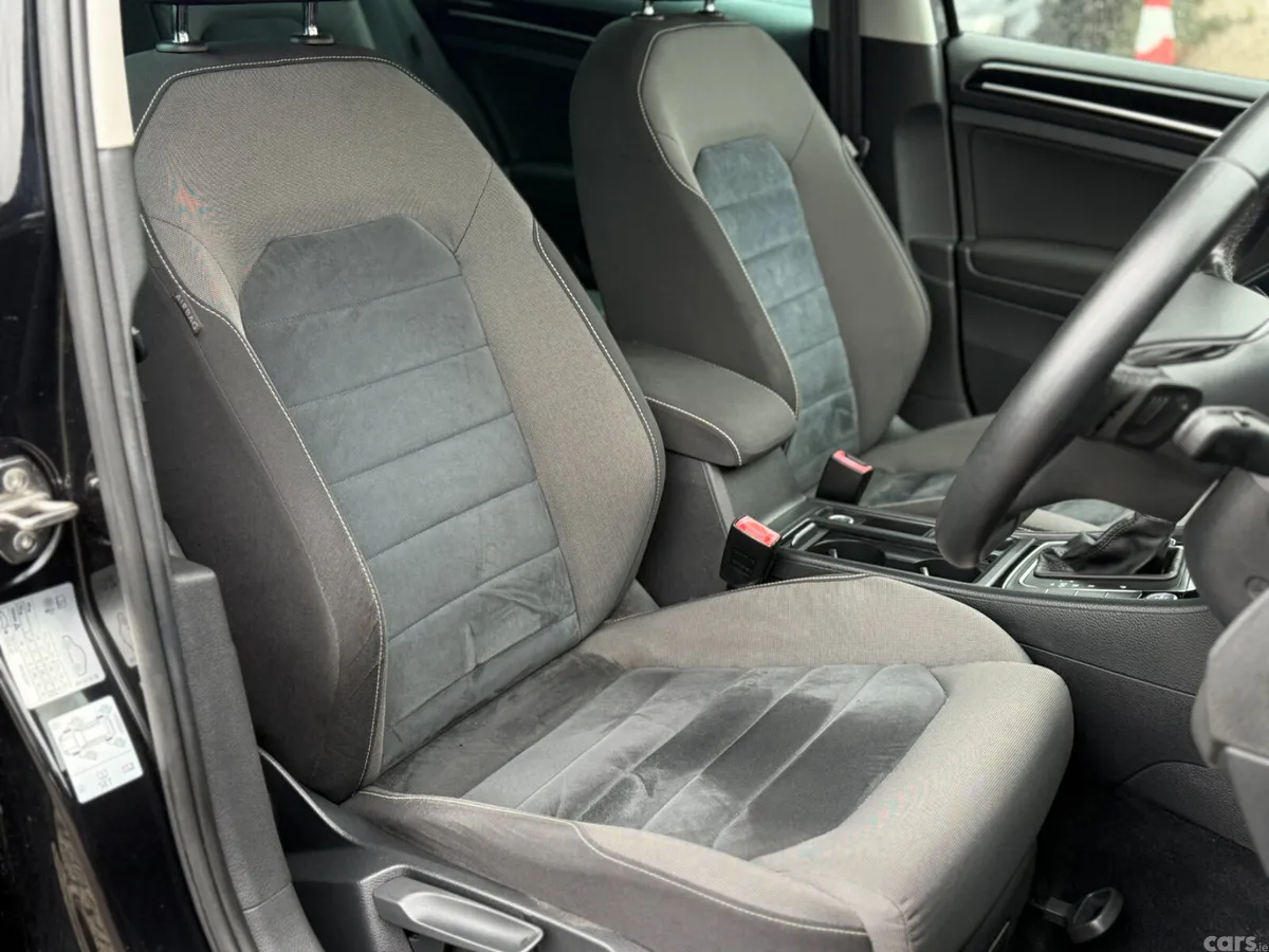 Volkswagen Golf Hatchback, Petrol, 2017, Black