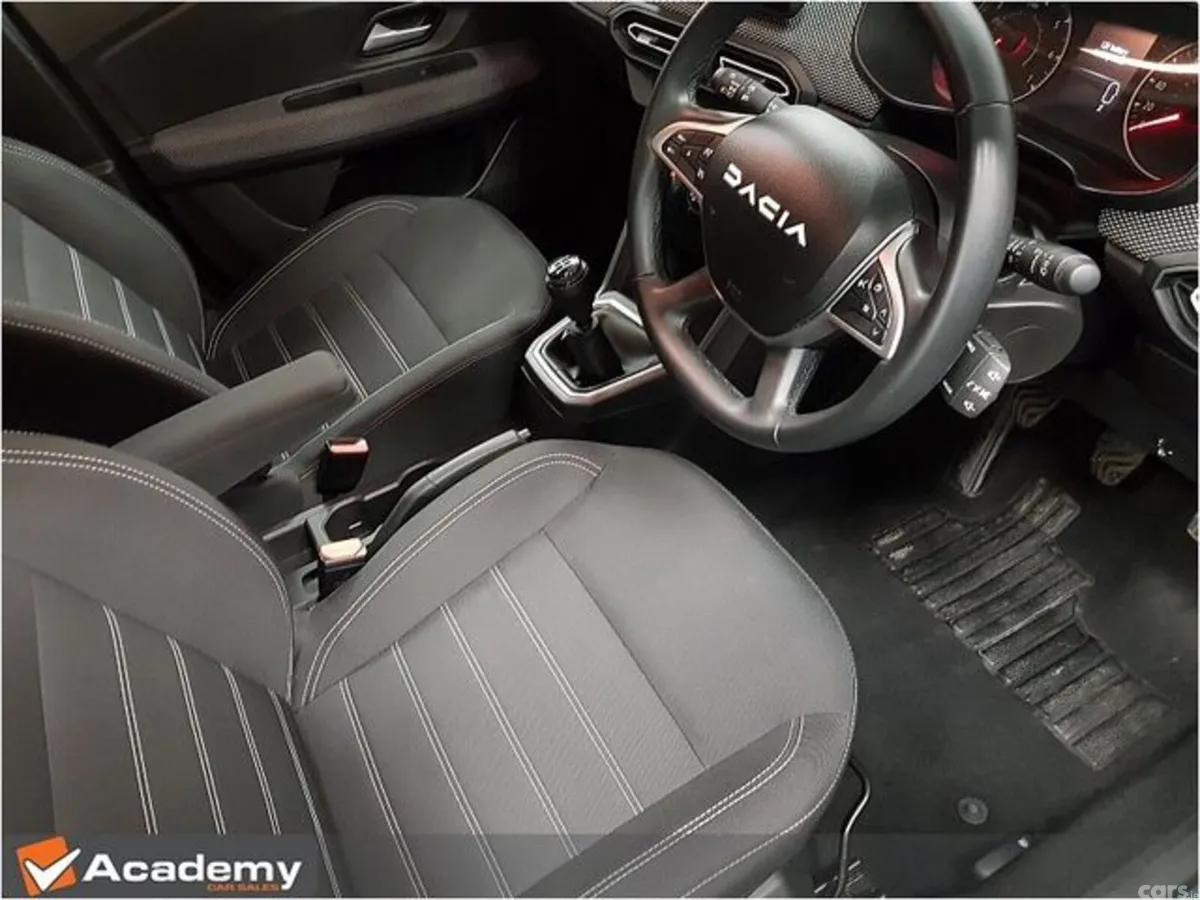 Dacia Sandero Hatchback, Petrol, 2024, Green