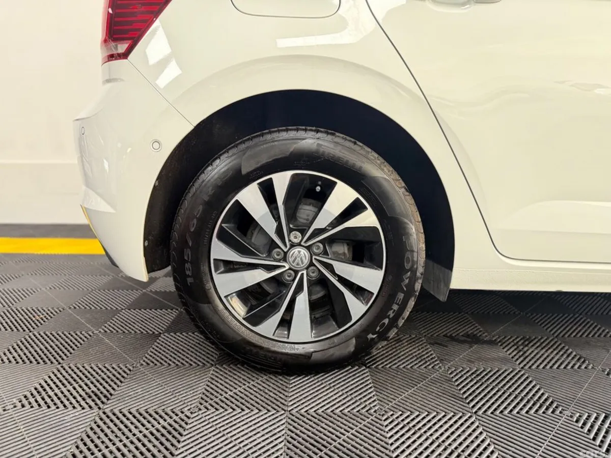 Volkswagen Polo Hatchback, Petrol, 2018, White