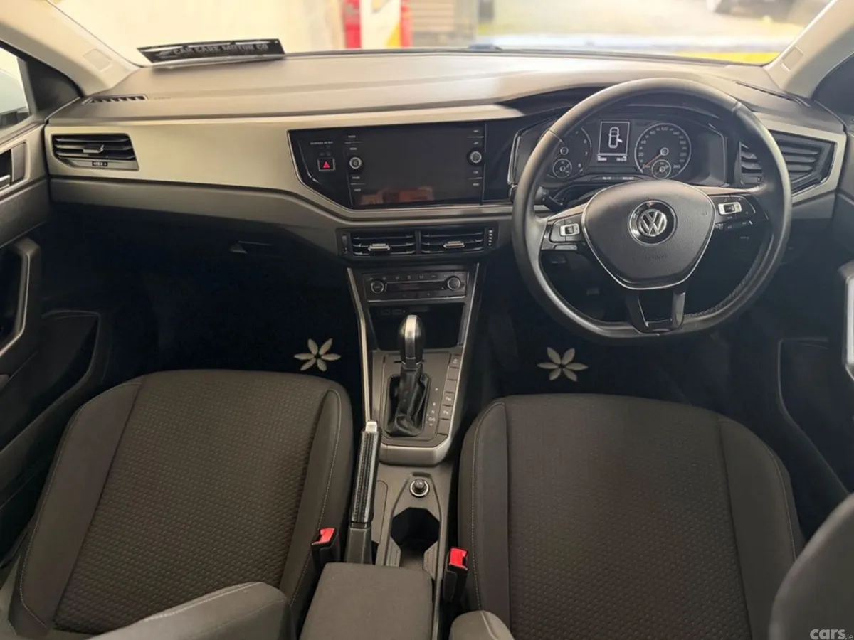 Volkswagen Polo Hatchback, Petrol, 2018, White