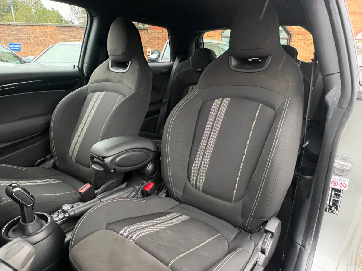 Mini Cooper Hatchback, Petrol, 2023, Grey