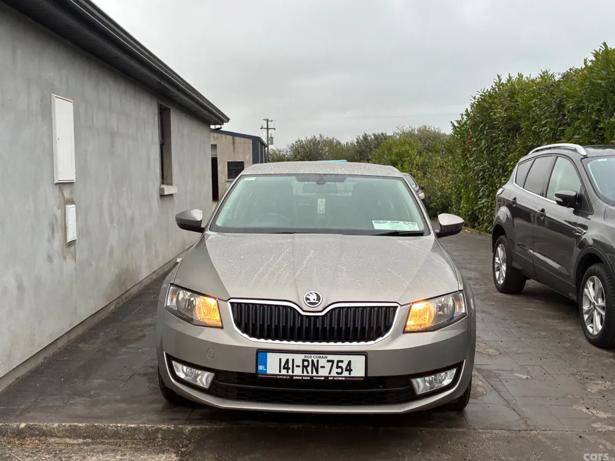 Skoda Octavia Saloon, Diesel, 2014, Beige