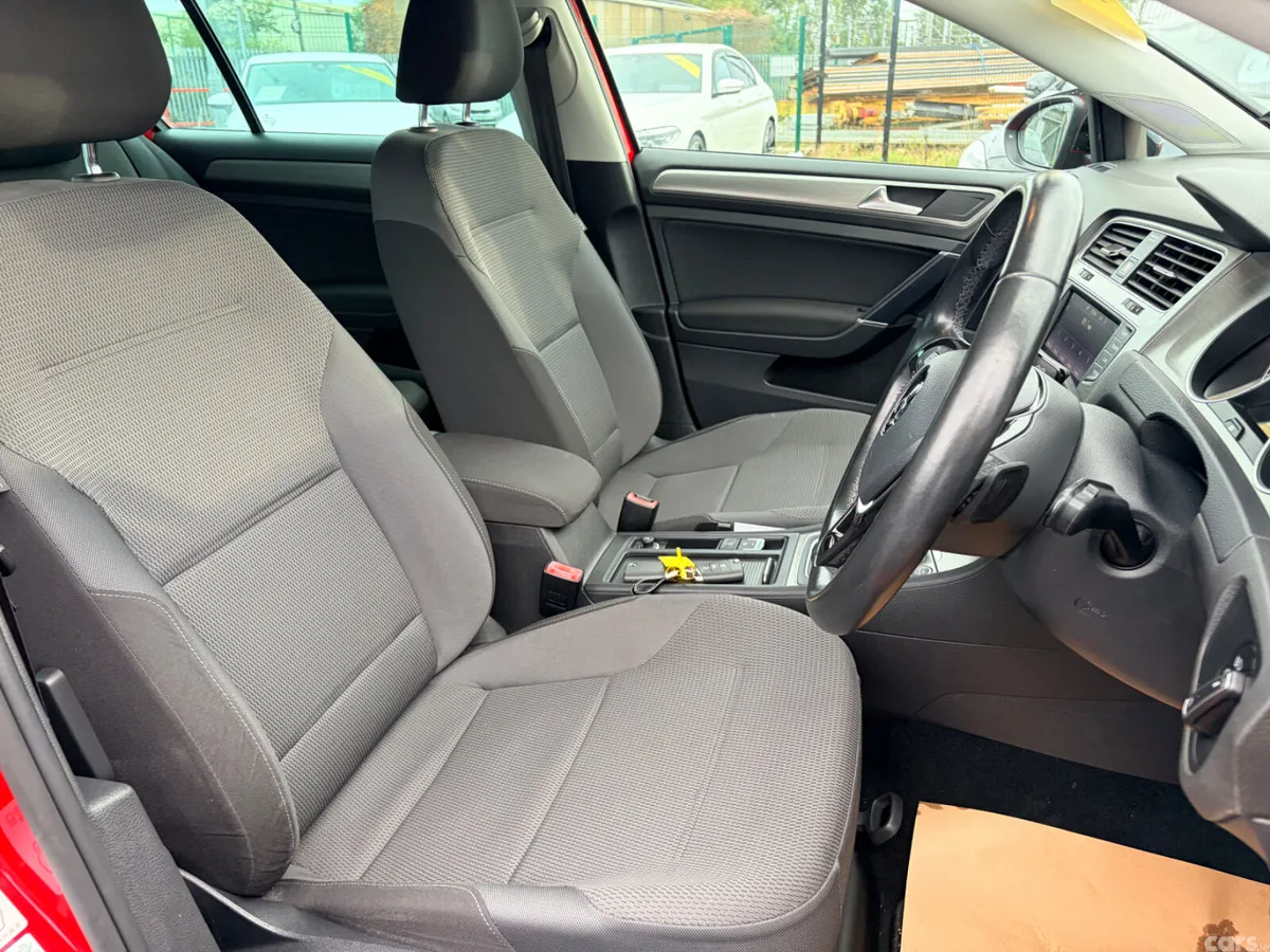 Volkswagen Golf Hatchback, Petrol, 2017, Red
