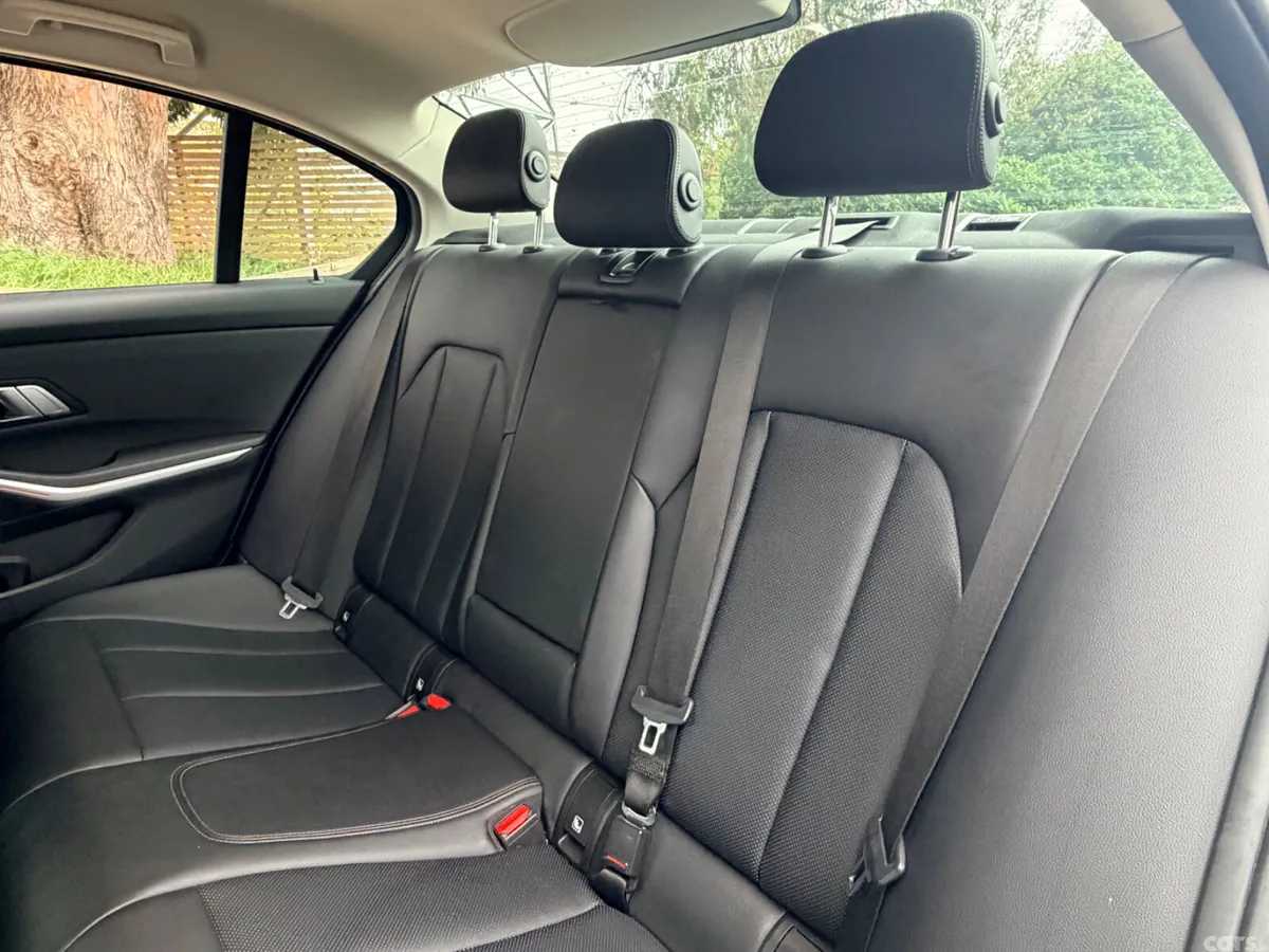 BMW 3-Series Saloon, Diesel, 2022, Black