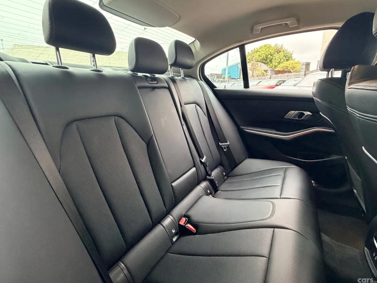 BMW 3-Series Saloon, Diesel, 2022, Black