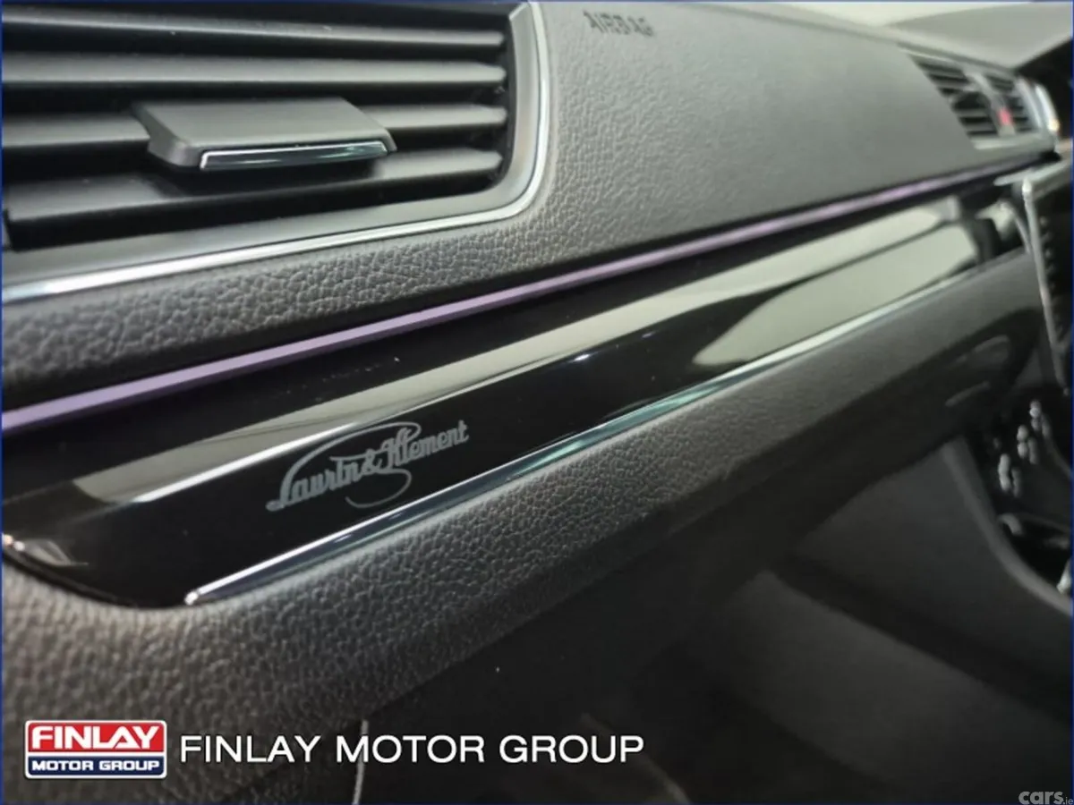 Skoda Superb Saloon, Petrol, 2020, White