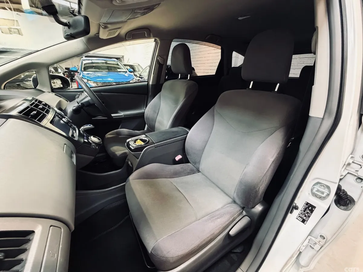 Toyota Prius Hatchback, Petrol Hybrid, 2012, White