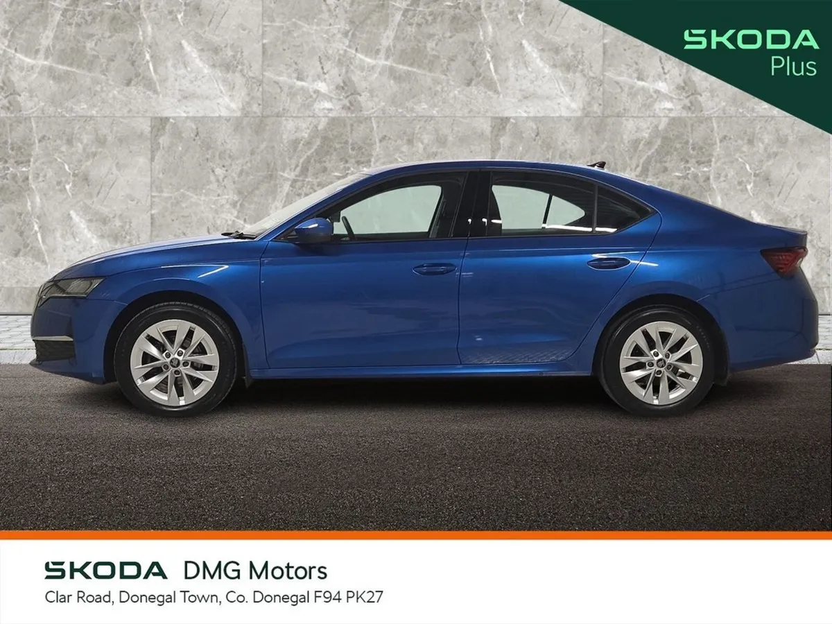 Skoda Octavia Saloon, Diesel, 2025, Blue