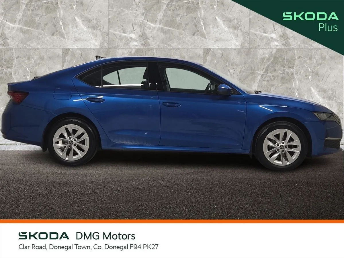 Skoda Octavia Saloon, Diesel, 2025, Blue