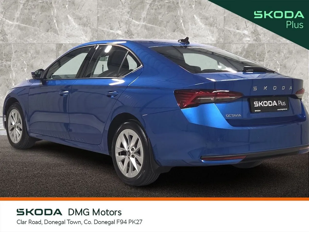 Skoda Octavia Saloon, Diesel, 2025, Blue
