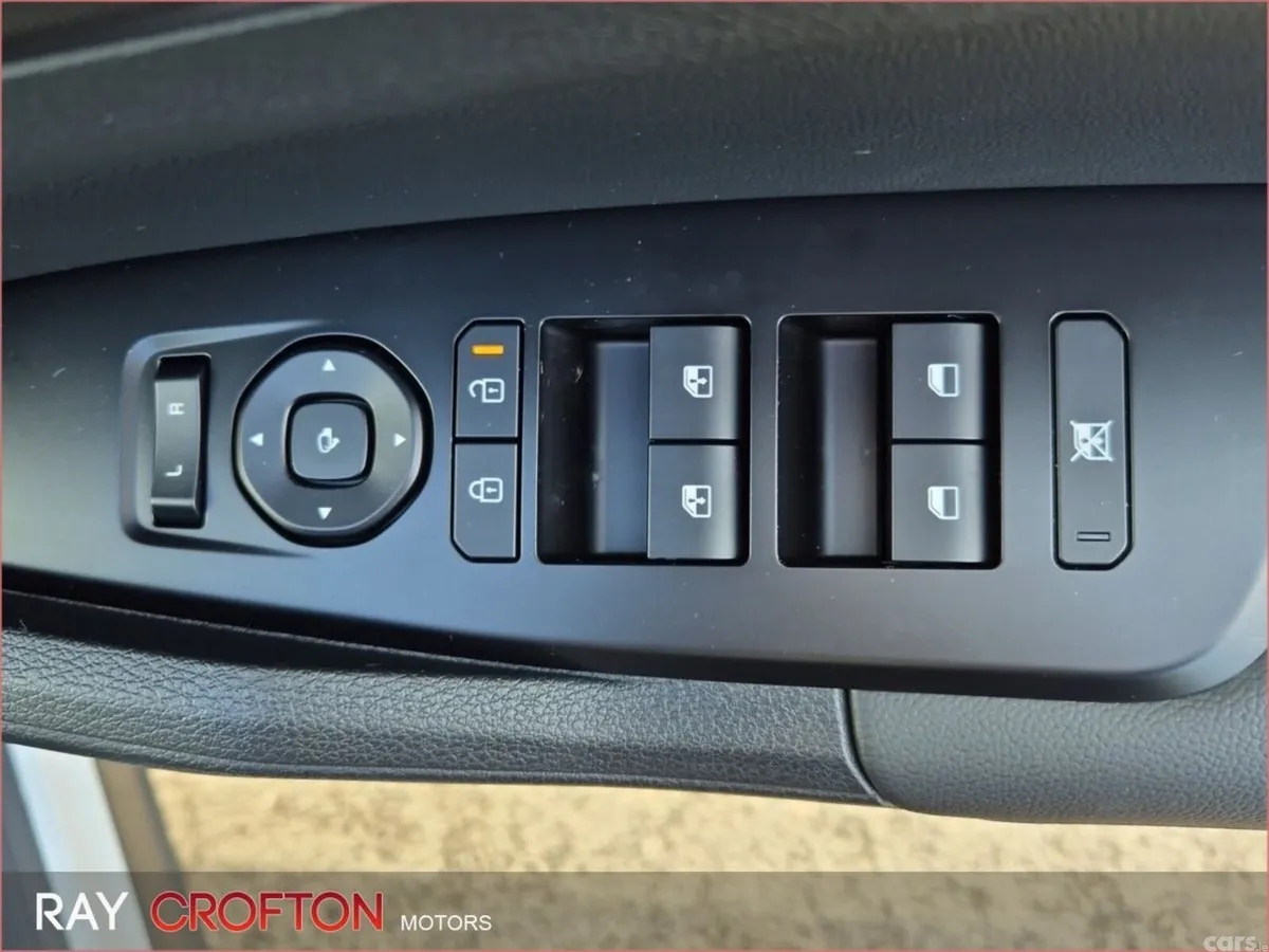 Kia Sportage SUV, Petrol Hybrid, 2026, White