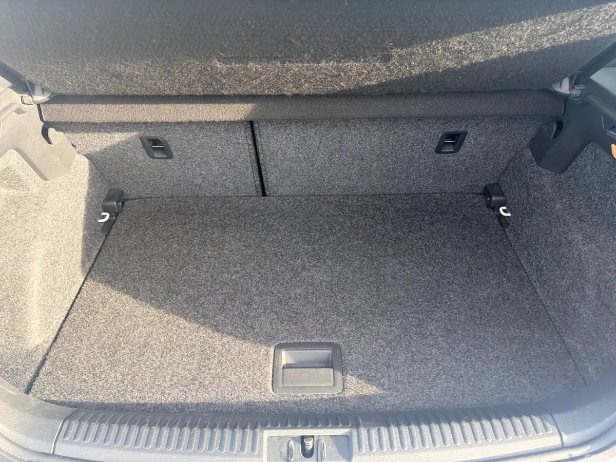 Volkswagen Polo Hatchback, Petrol, 2016, White