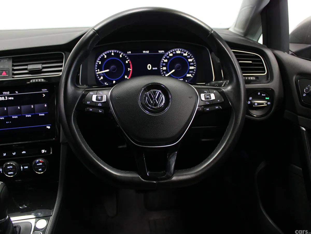 Volkswagen Golf Hatchback, Petrol, 2018, Silver