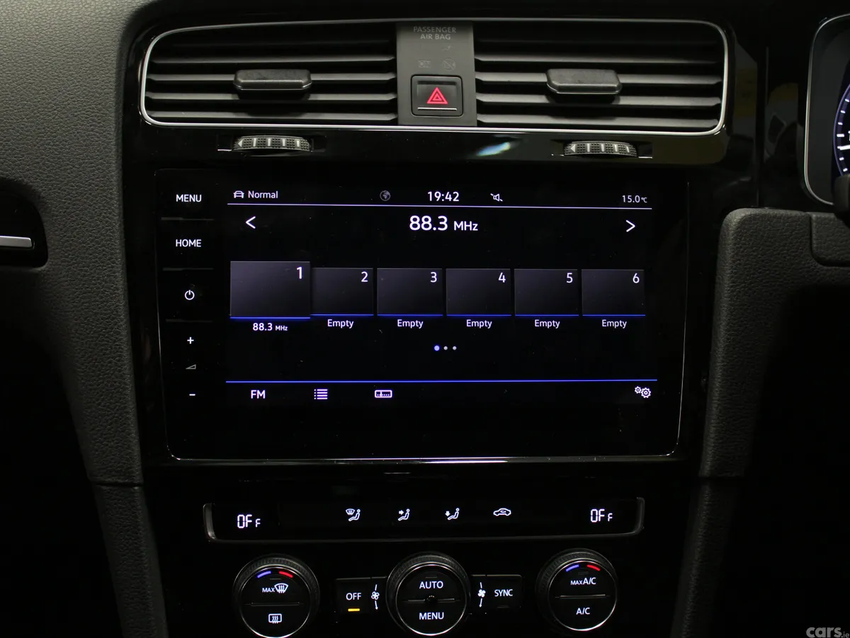 Volkswagen Golf Hatchback, Petrol, 2018, Silver