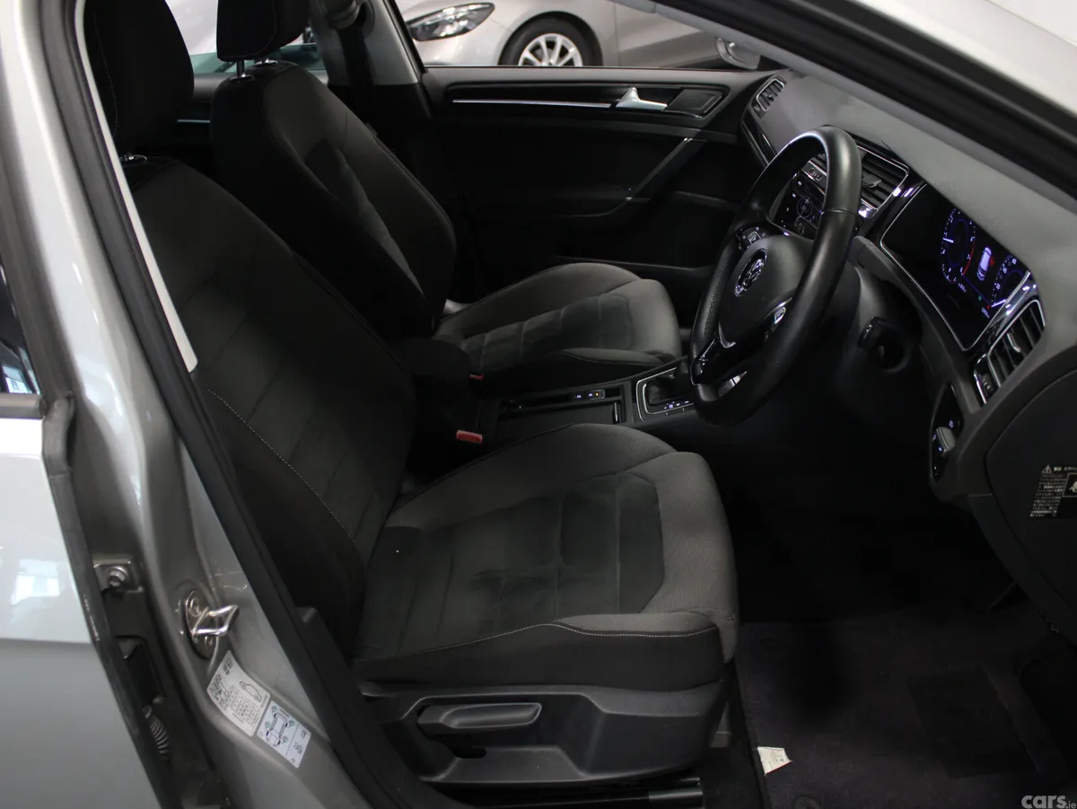 Volkswagen Golf Hatchback, Petrol, 2018, Silver
