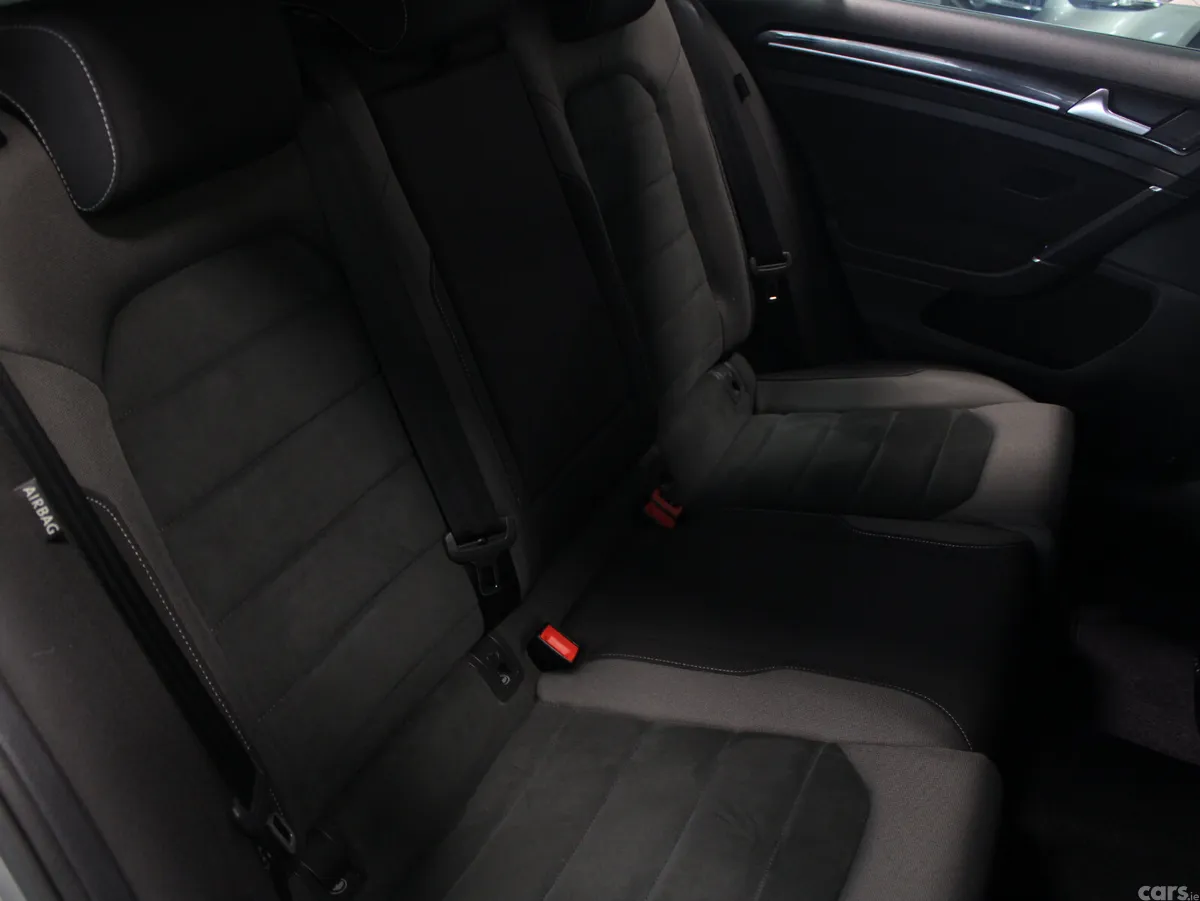 Volkswagen Golf Hatchback, Petrol, 2018, Silver