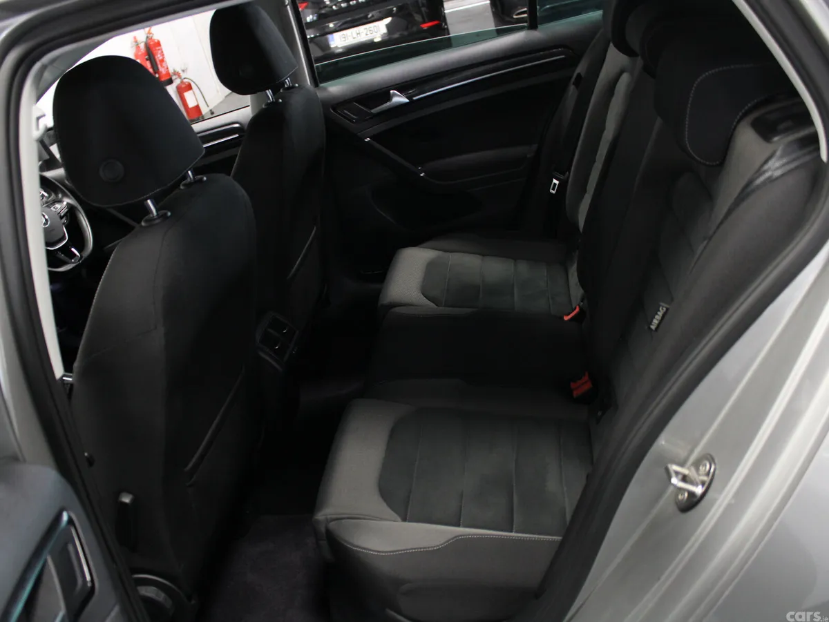 Volkswagen Golf Hatchback, Petrol, 2018, Silver