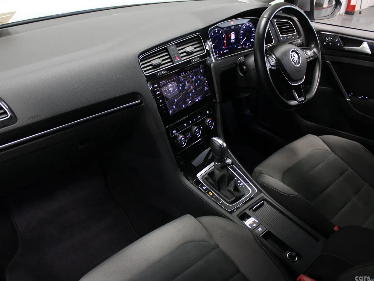 Volkswagen Golf Hatchback, Petrol, 2018, Silver