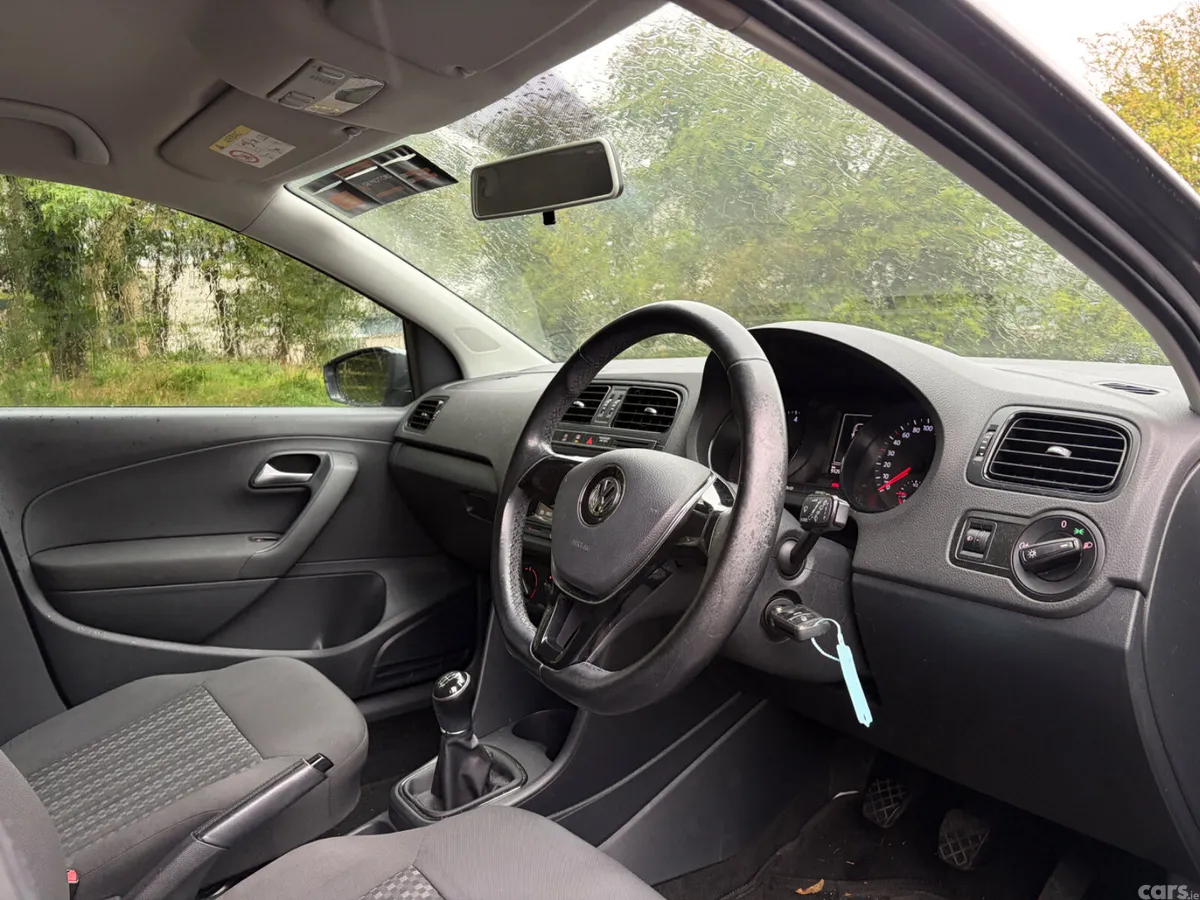 Volkswagen Polo Hatchback, Petrol, 2015, Grey