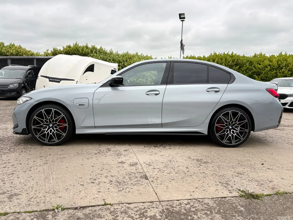 BMW 3-Series Saloon, Petrol Hybrid, 2023, Grey