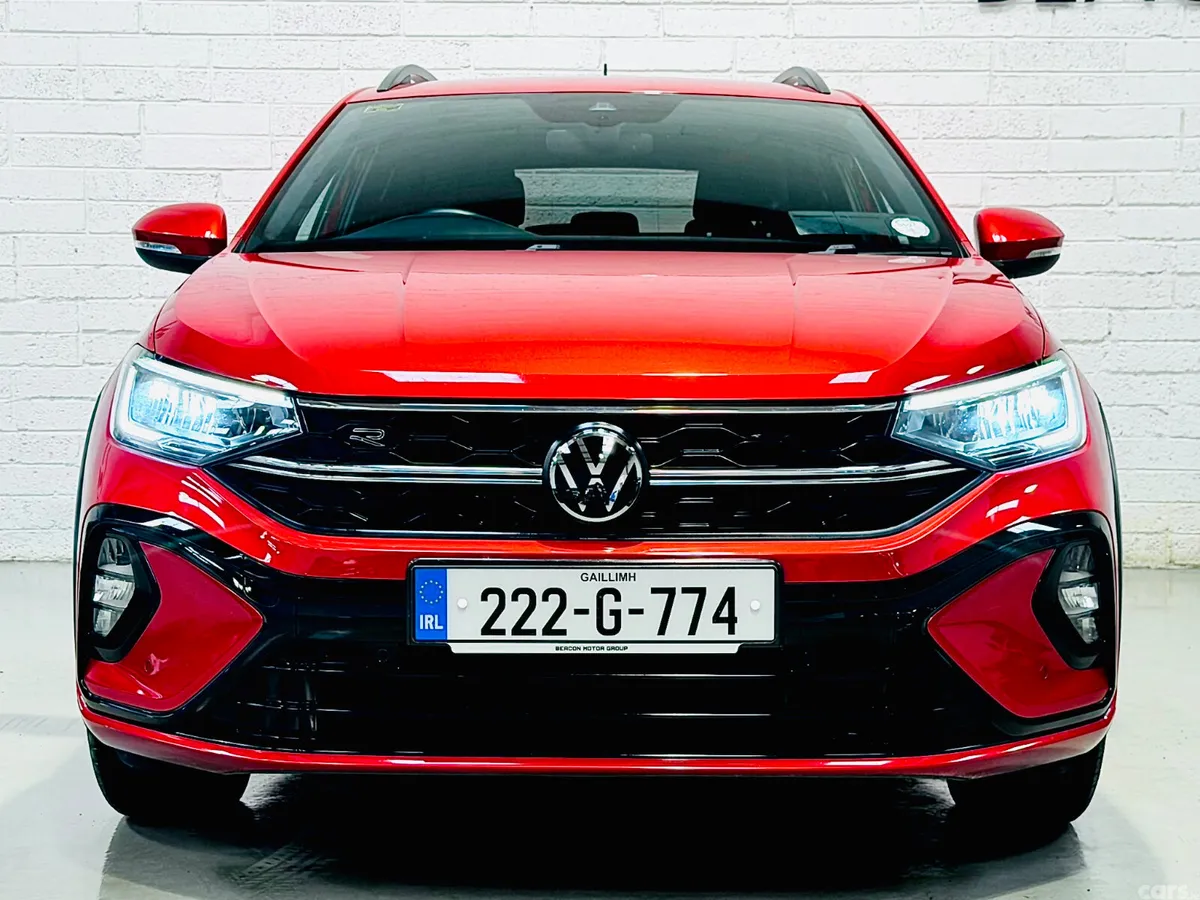Volkswagen Taigo MPV, Petrol, 2022, Red